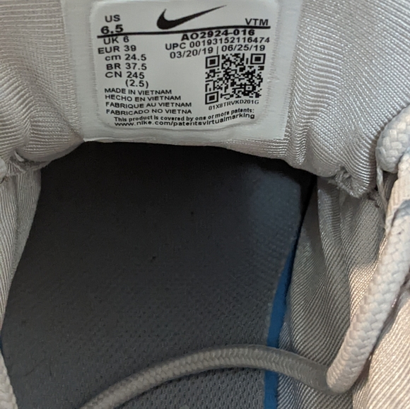 Nike Air Max 720 - Vast Wolf Grey (6.5 men; 8 women) - Picture 5 of 5